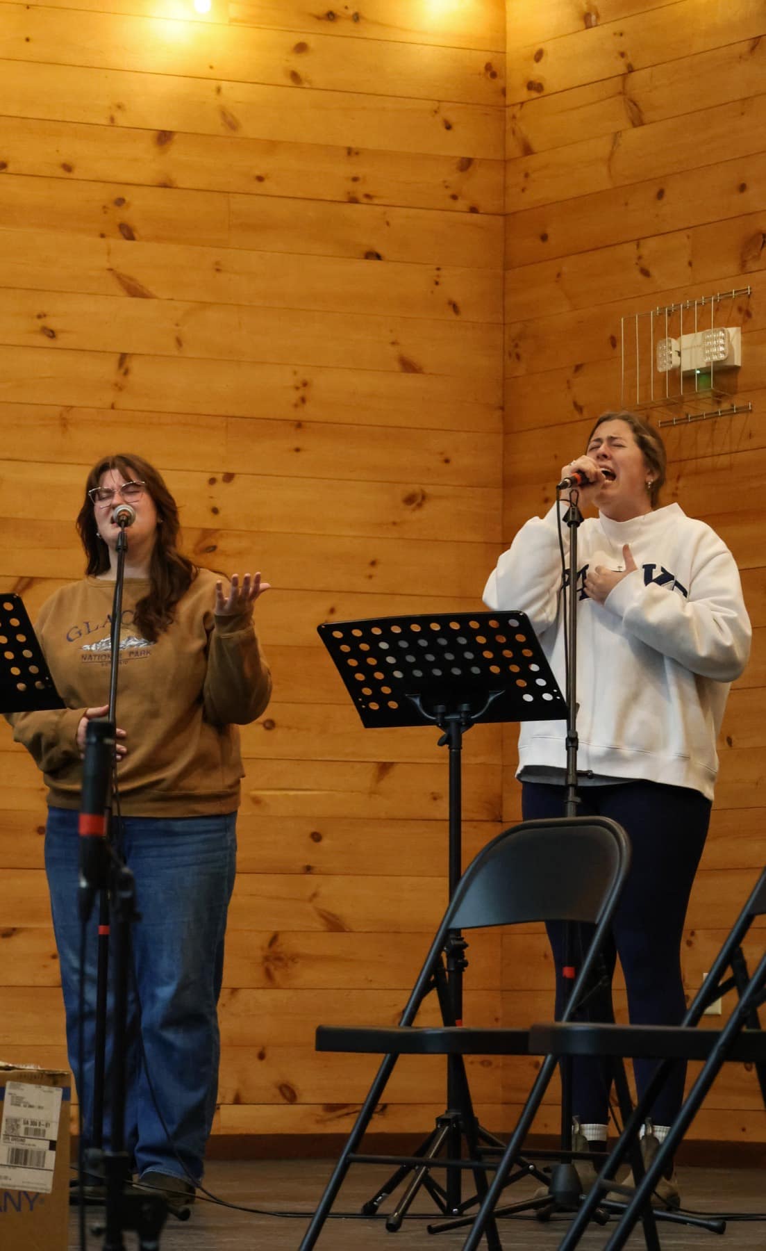 Students singing during worship at Winter Retreat